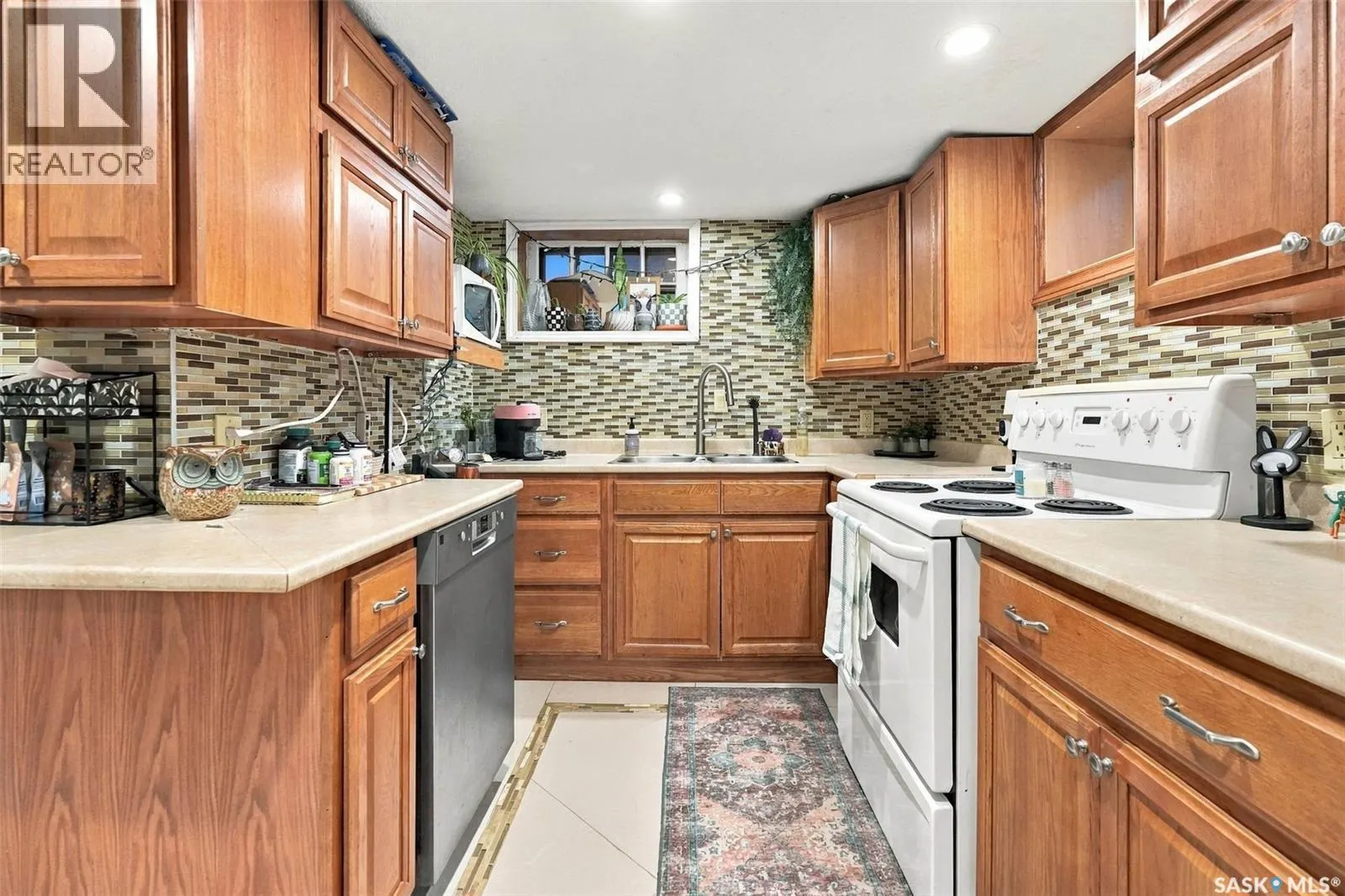 131 Connaught CRESCENT