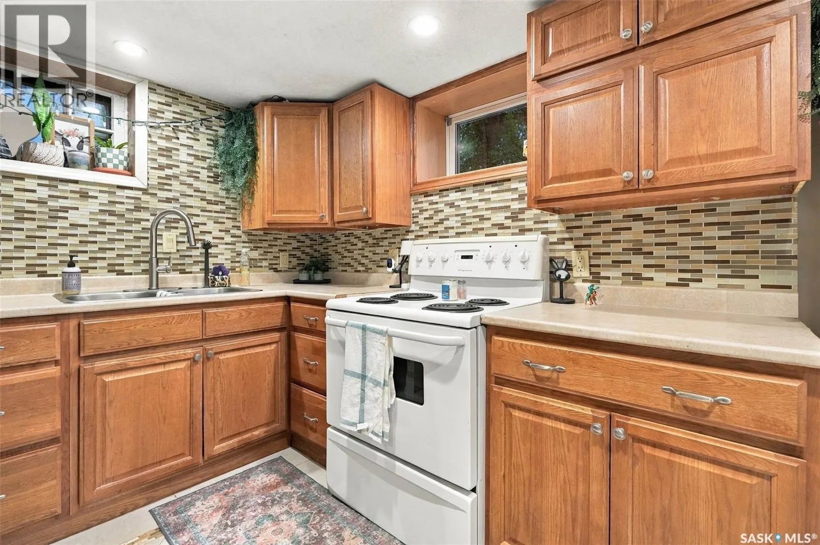 131 Connaught CRESCENT