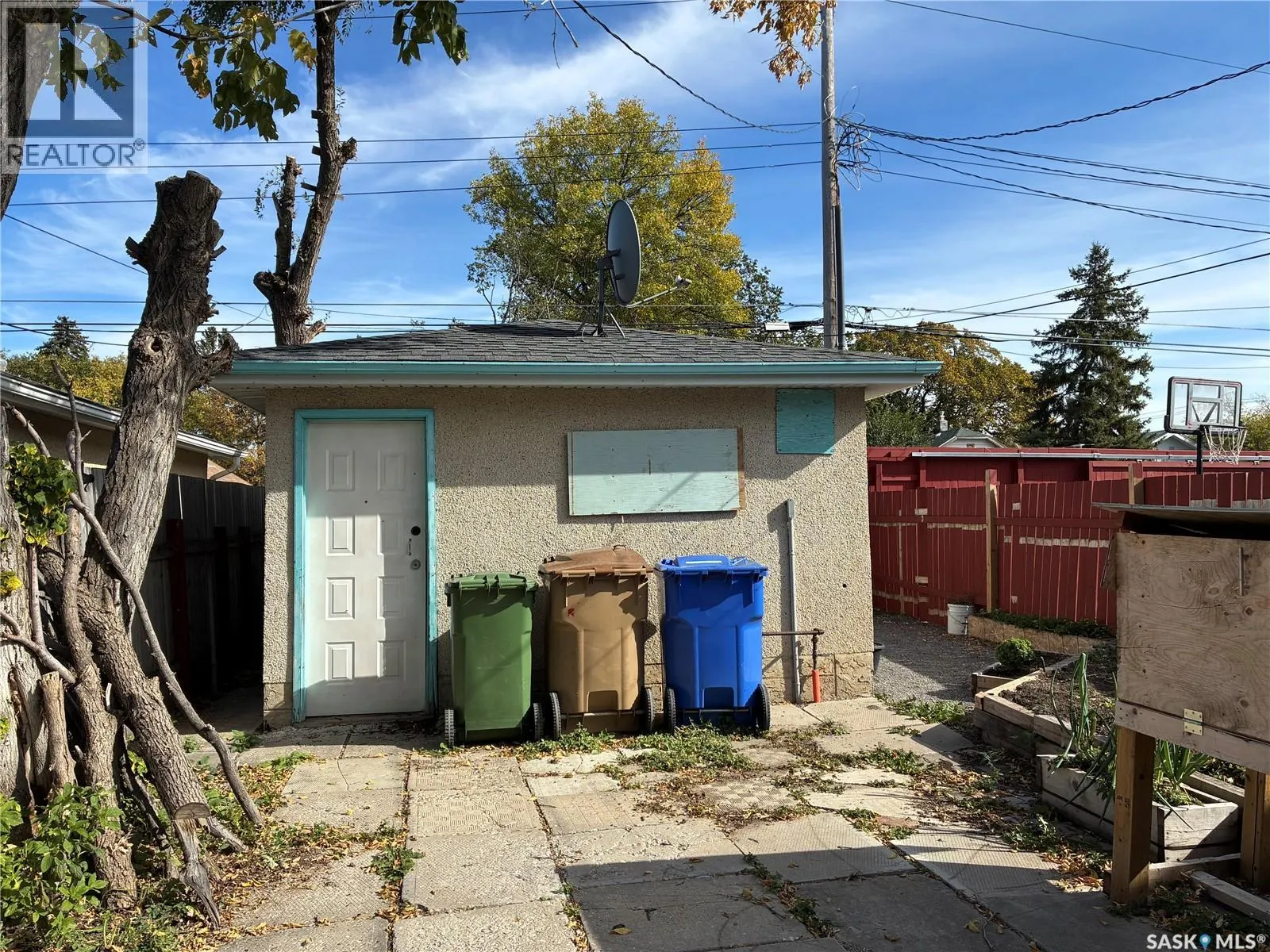 1055 Cameron STREET
