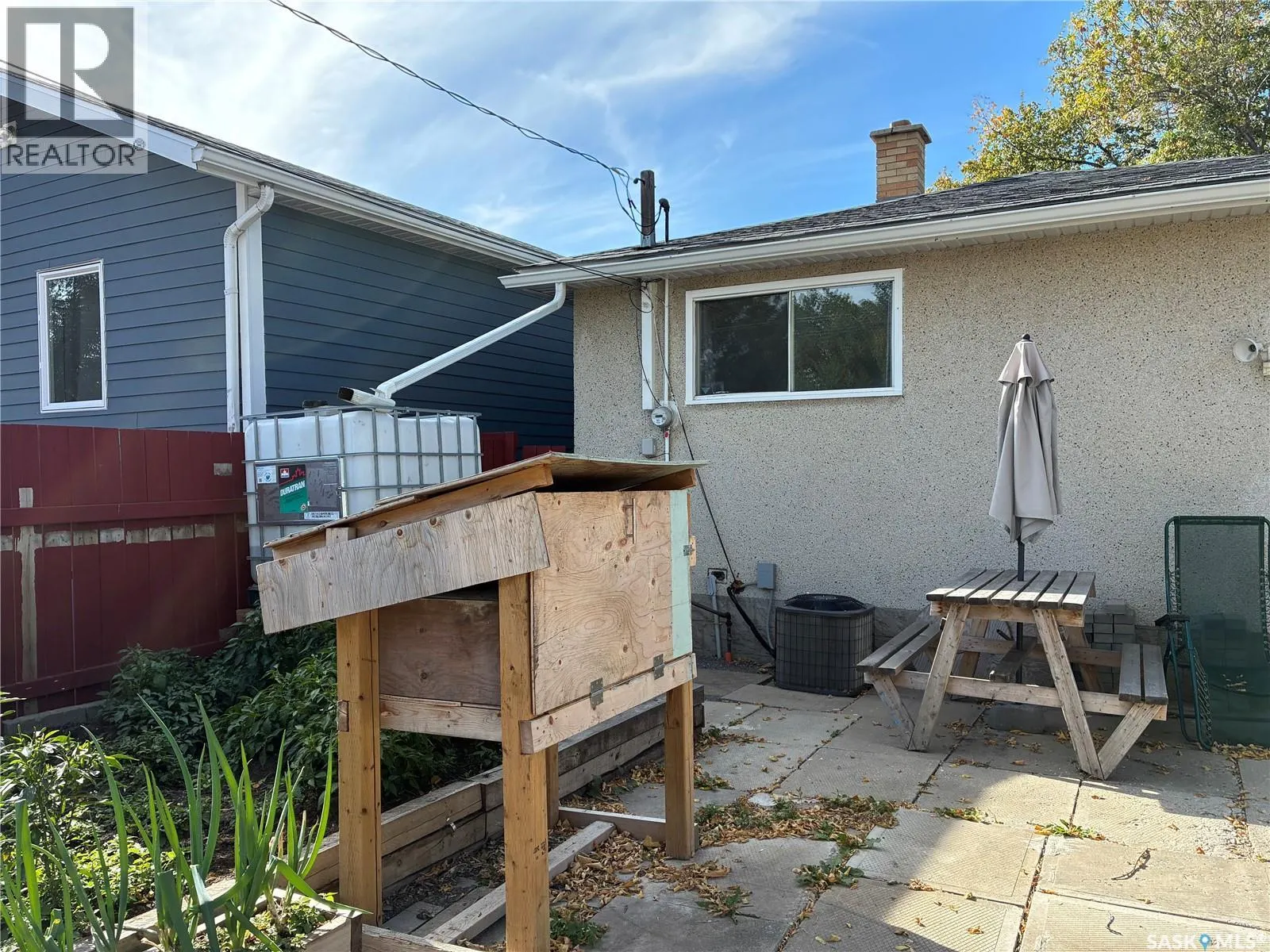1055 Cameron STREET