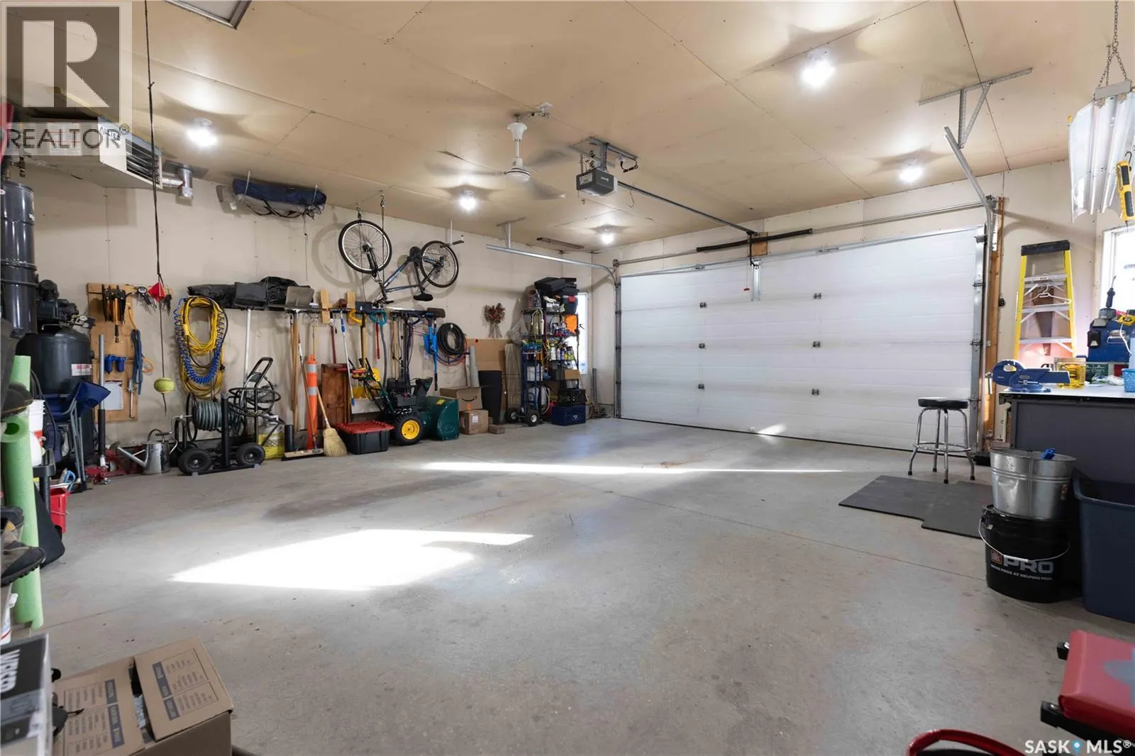 316 Lakeridge DRIVE