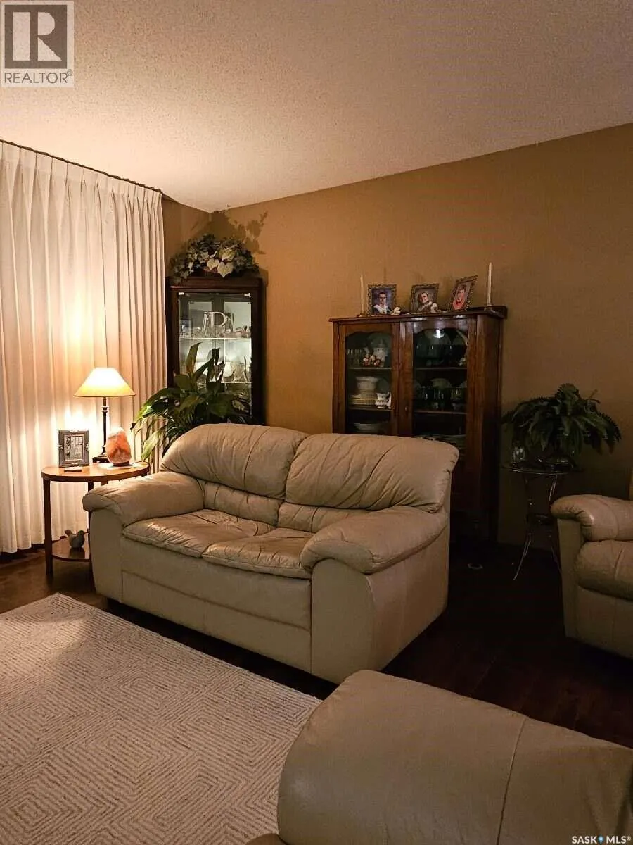 549 Laurier DRIVE