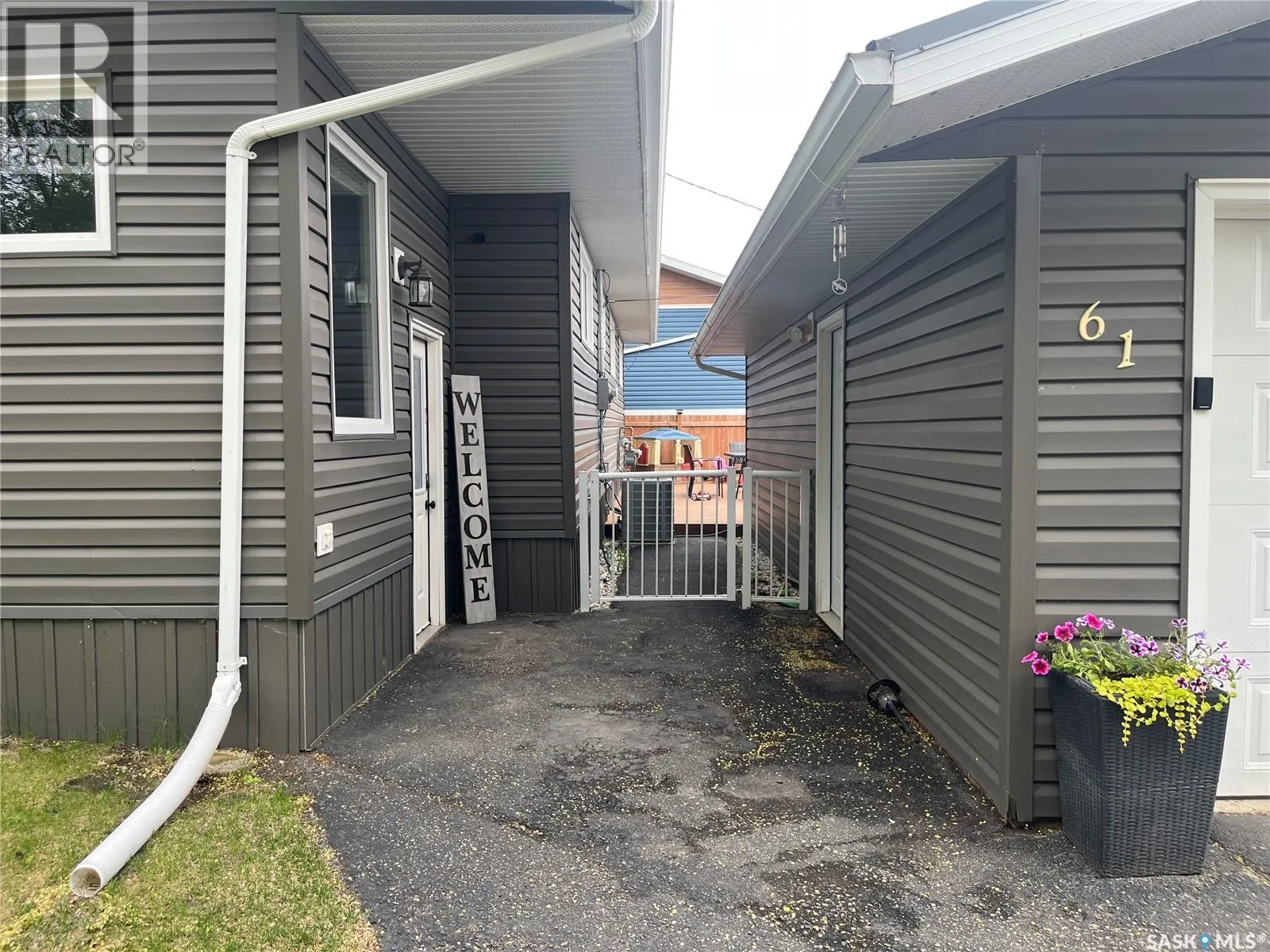 61 2nd STREET SW
