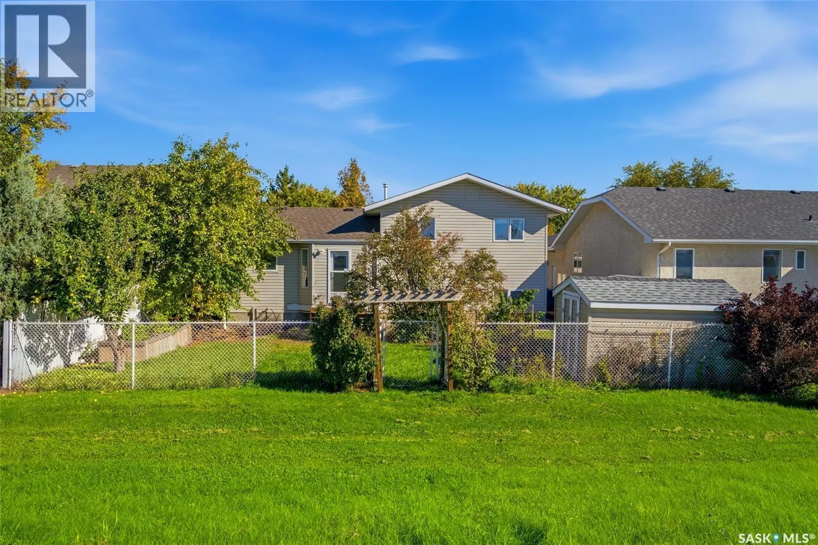 602 Haslam CRESCENT