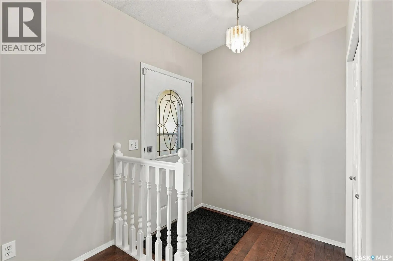 602 Haslam CRESCENT