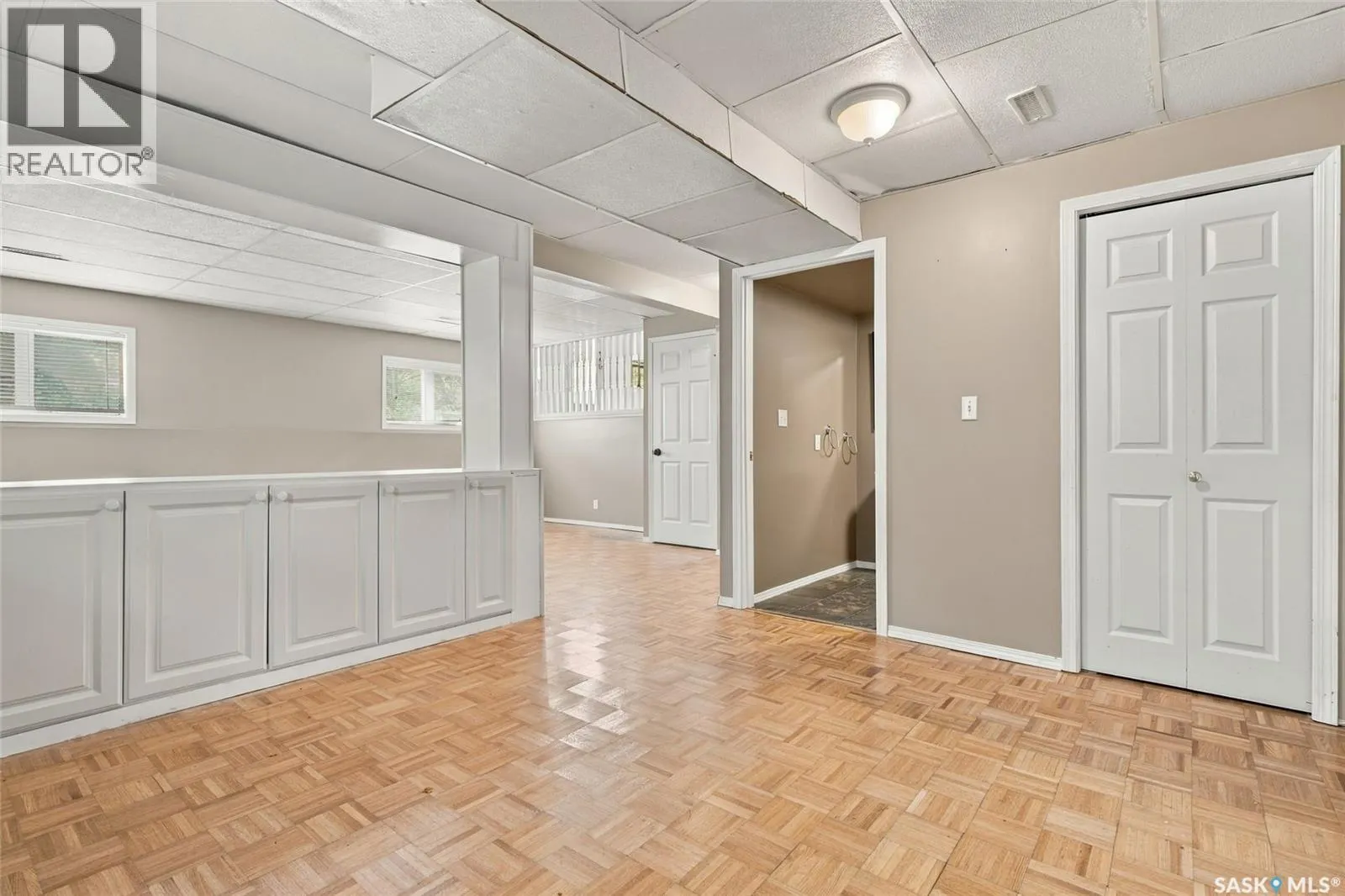 602 Haslam CRESCENT