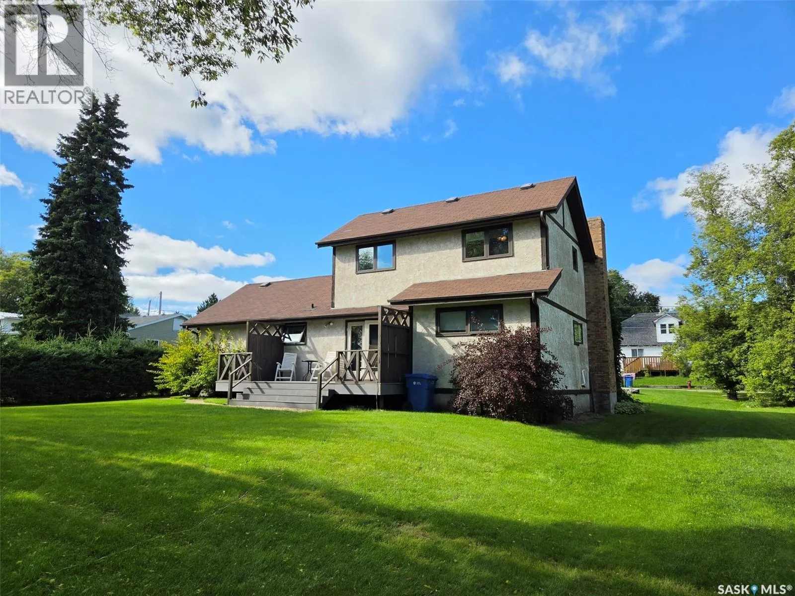 228 Railway AVENUE