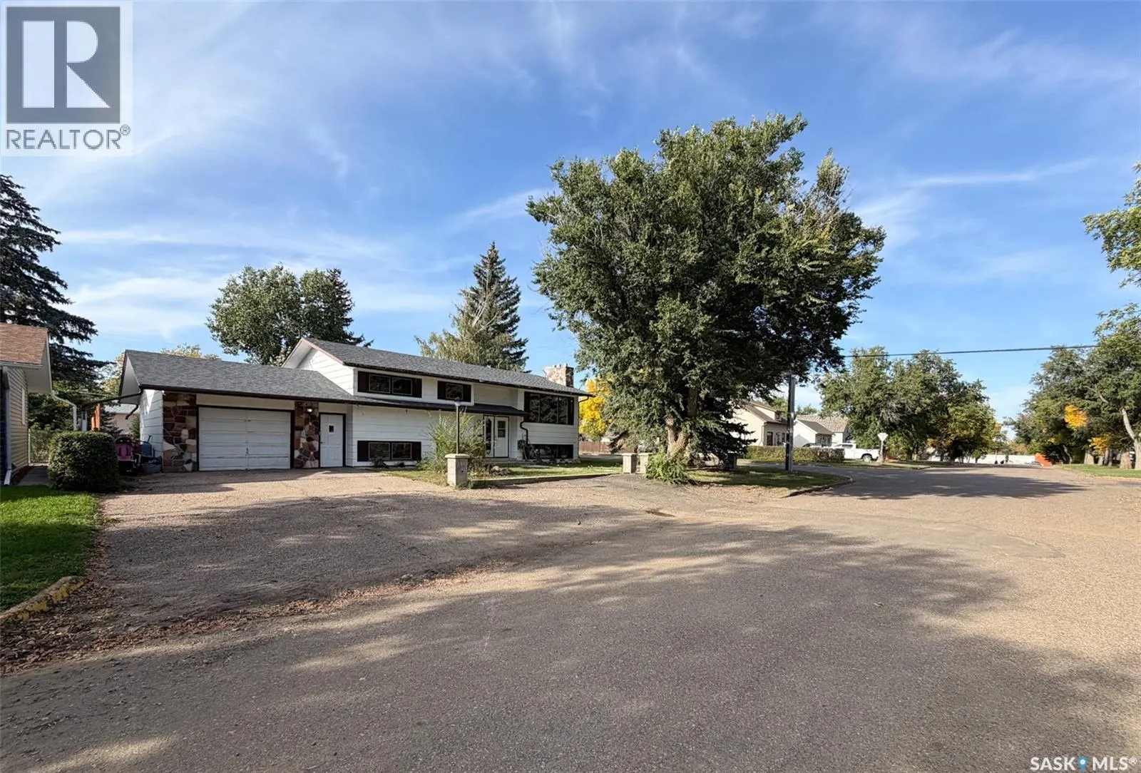200 3rd STREET E