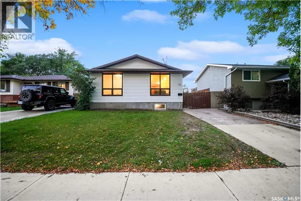90 Turner CRESCENT