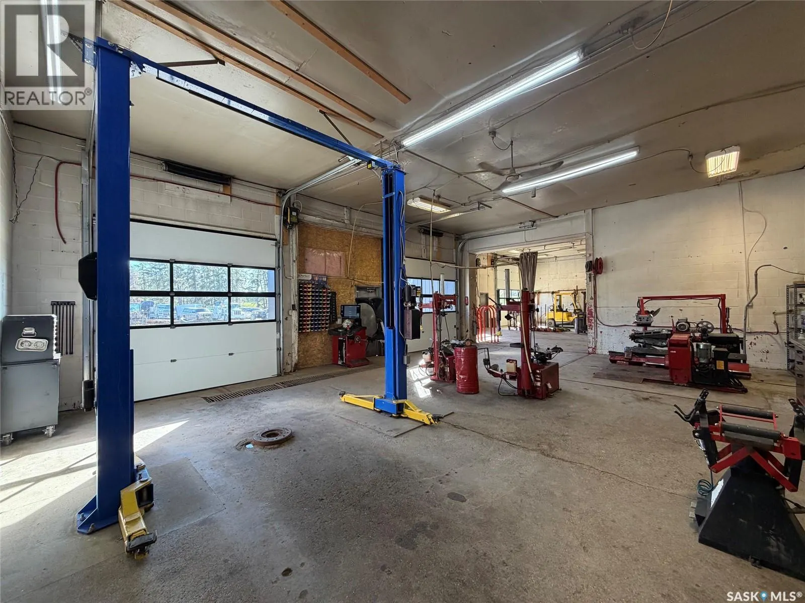 1123 Industrial DRIVE
