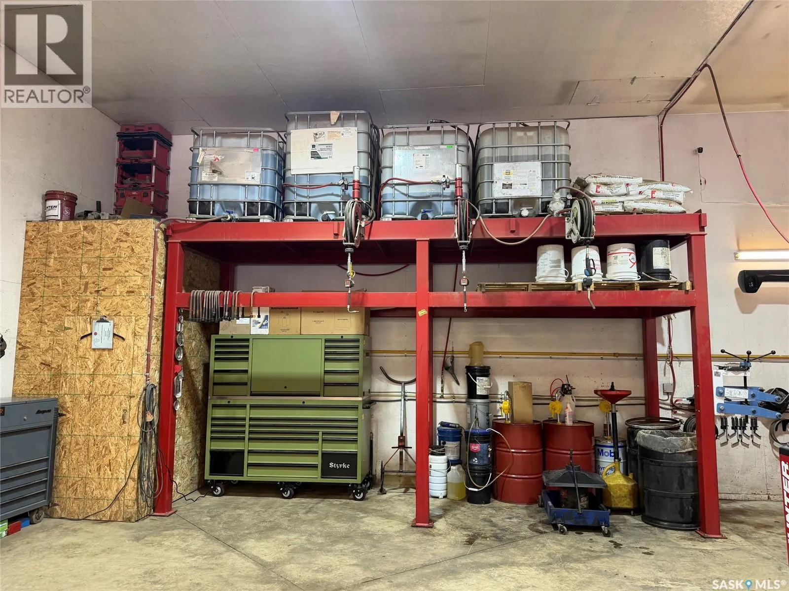 1123 Industrial DRIVE