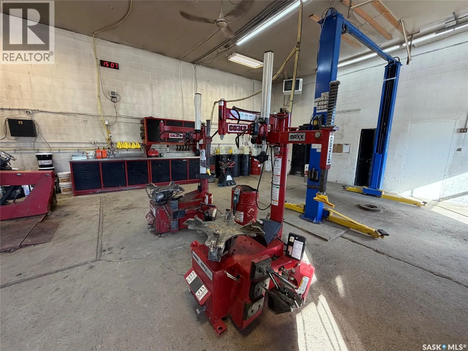 1123 Industrial DRIVE