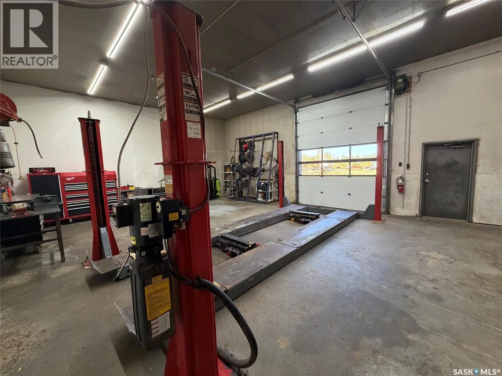 1123 Industrial DRIVE