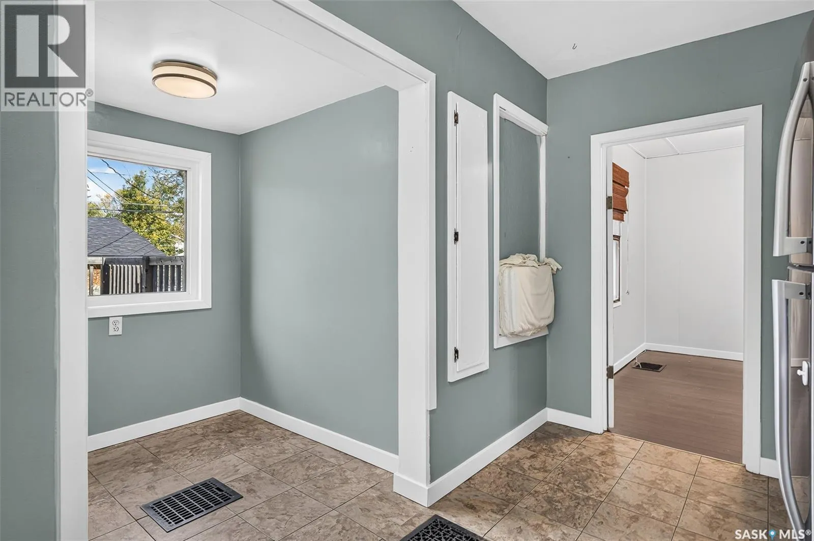 310 Coteau STREET W
