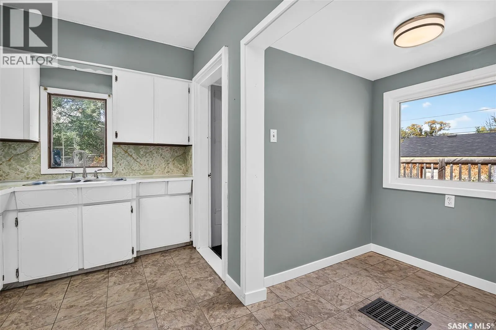 310 Coteau STREET W