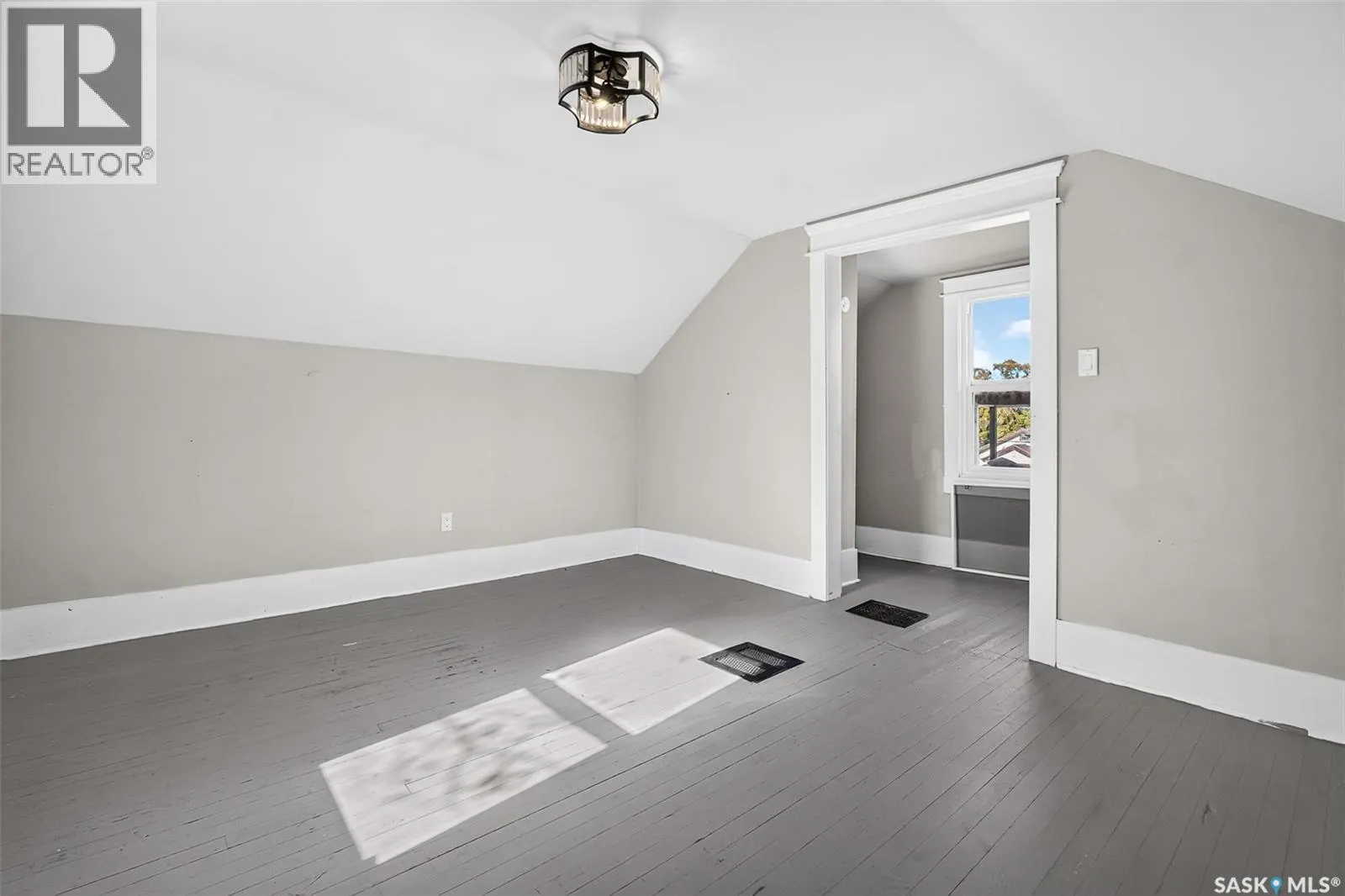 310 Coteau STREET W