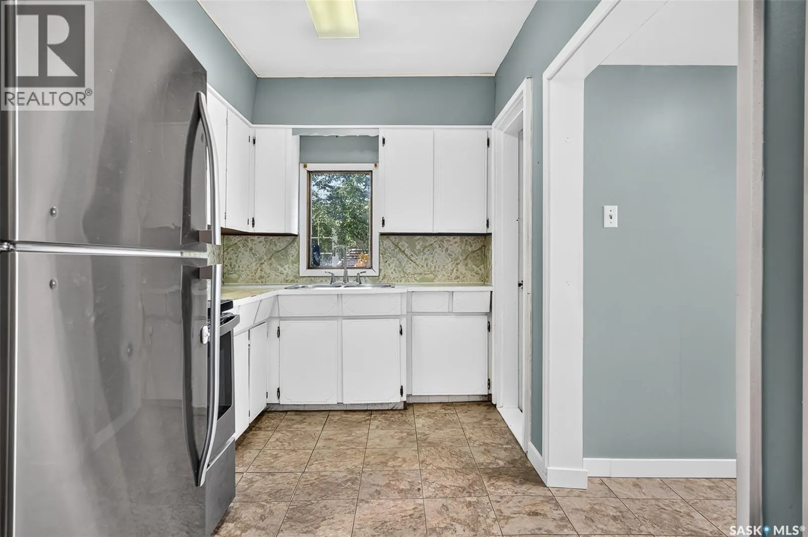 310 Coteau STREET W
