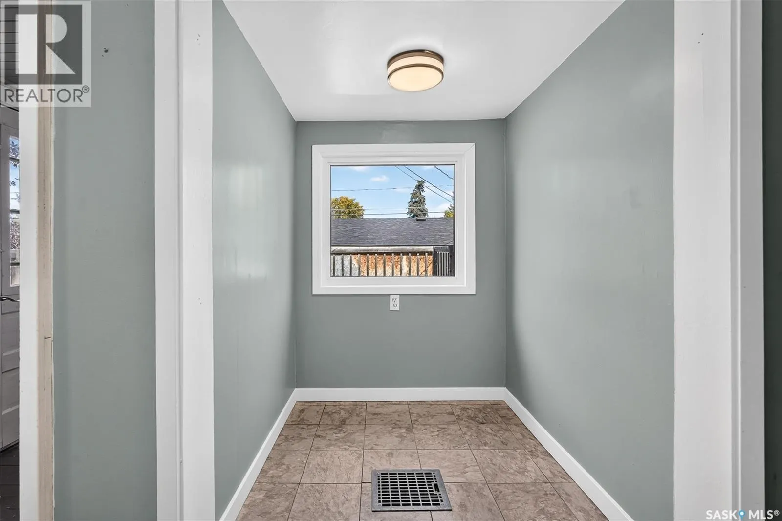 310 Coteau STREET W