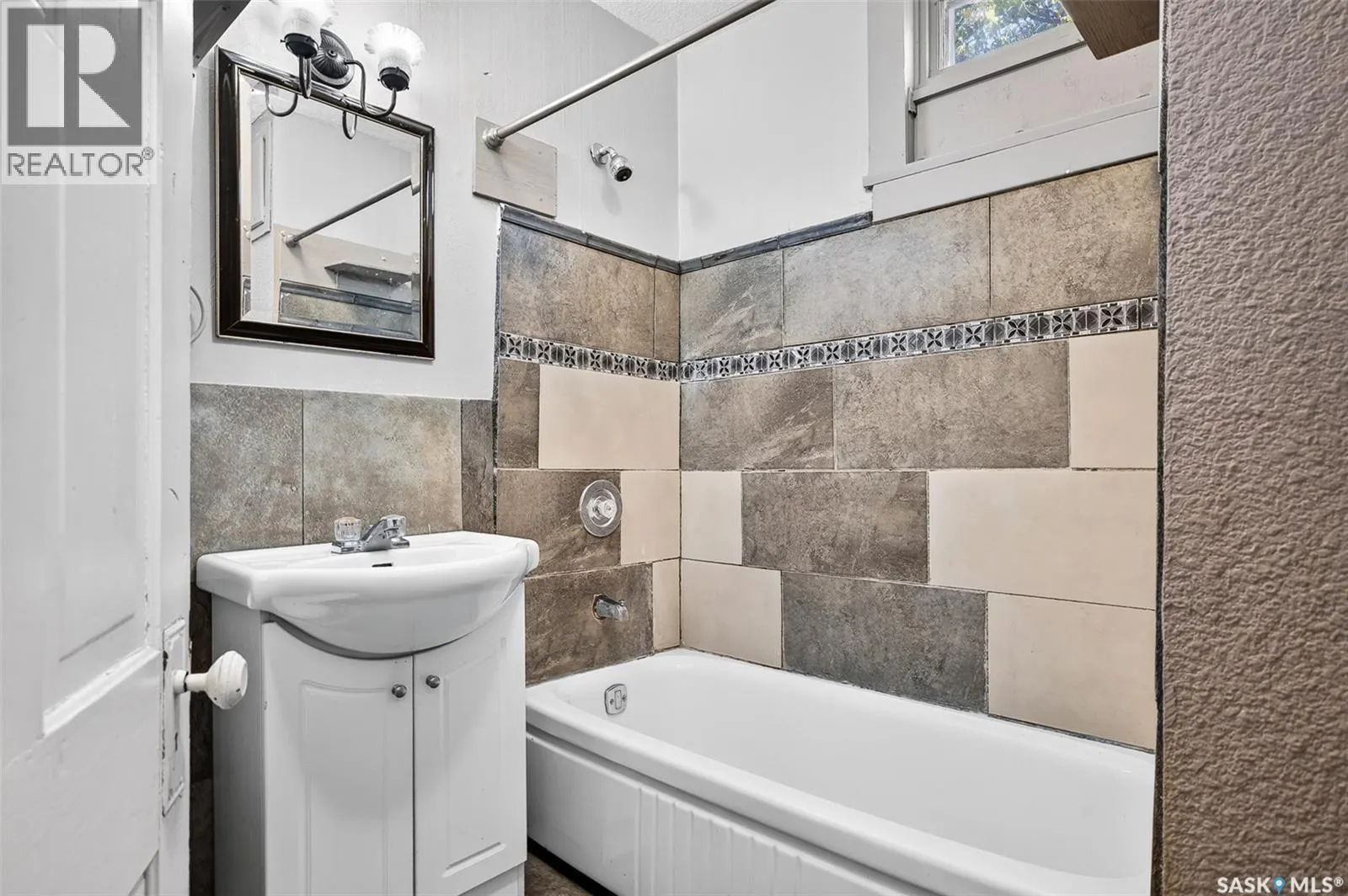310 Coteau STREET W