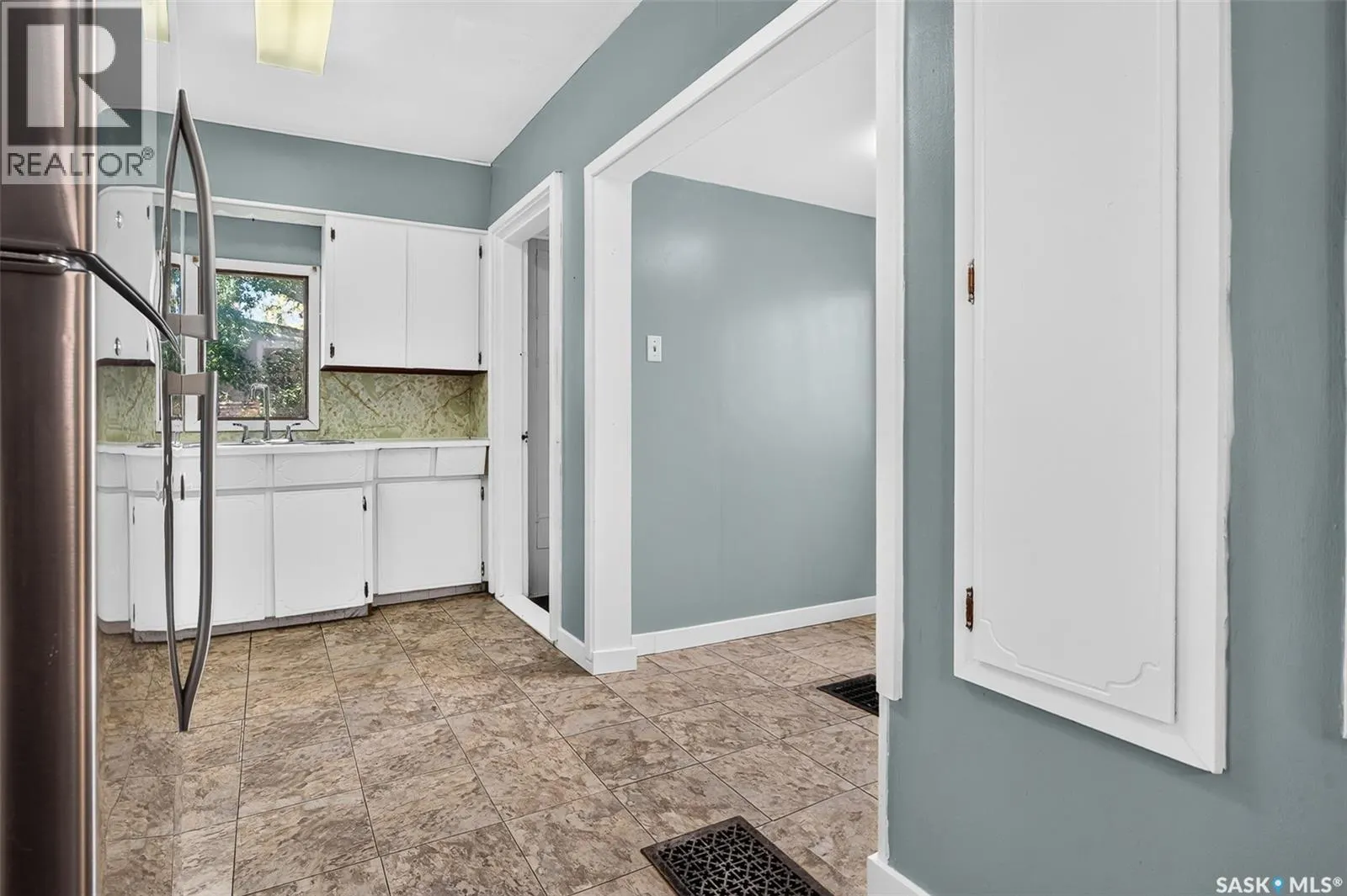 310 Coteau STREET W
