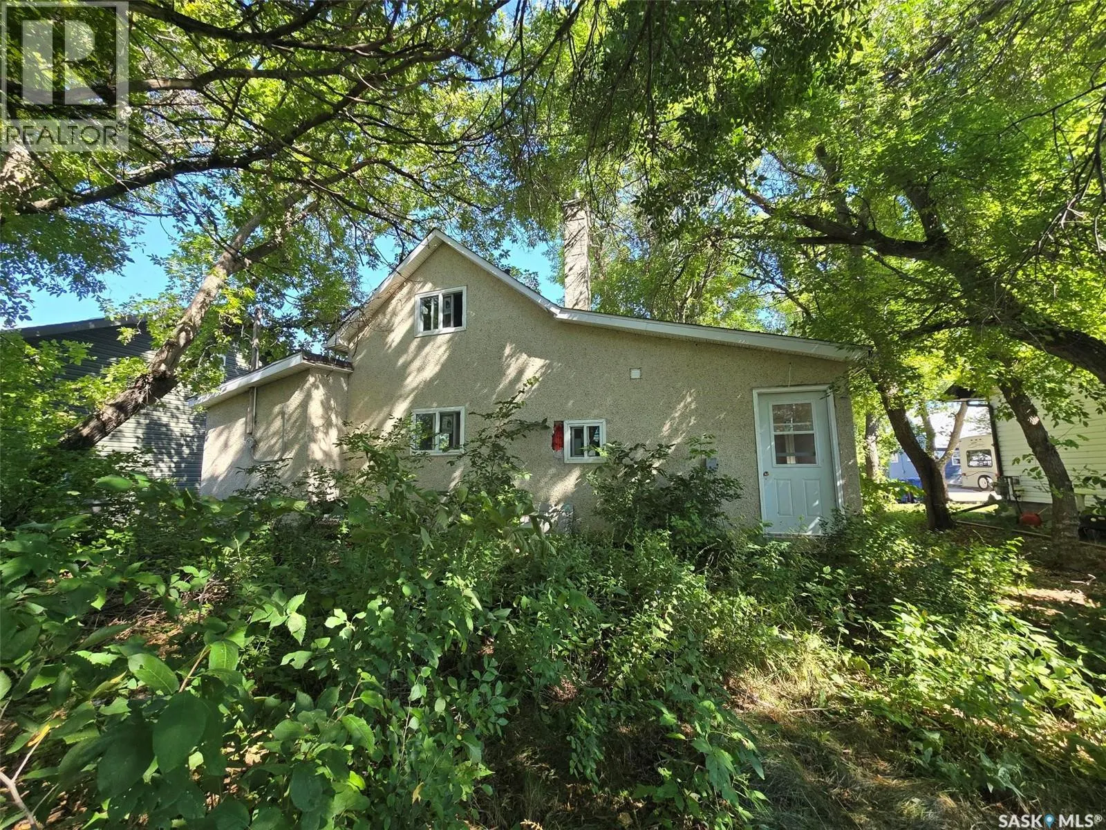 222 1st AVENUE W