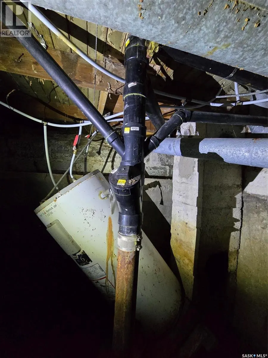 222 1st AVENUE W