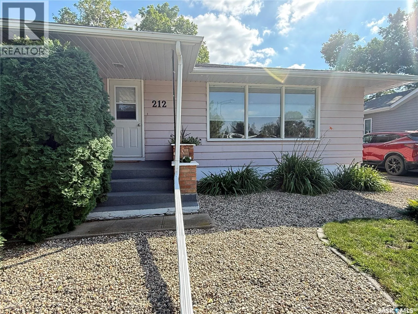 212 Ash DRIVE