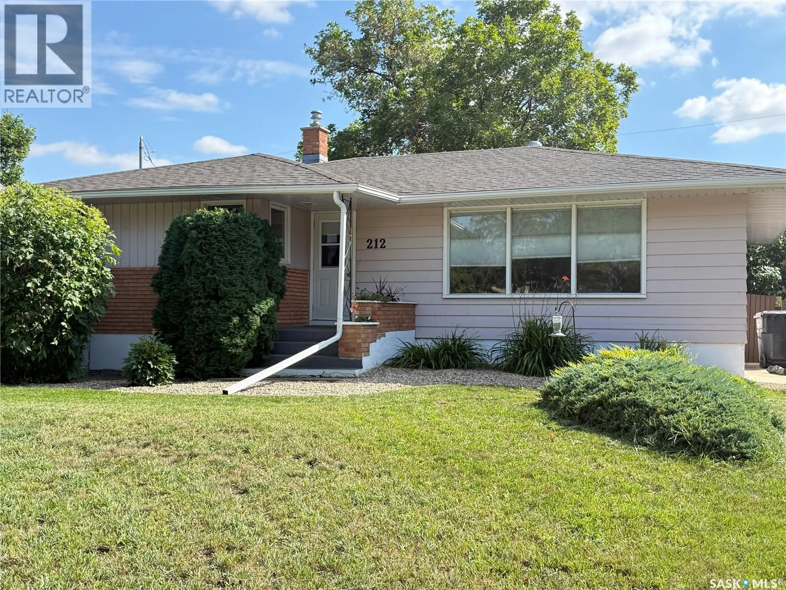 212 Ash DRIVE