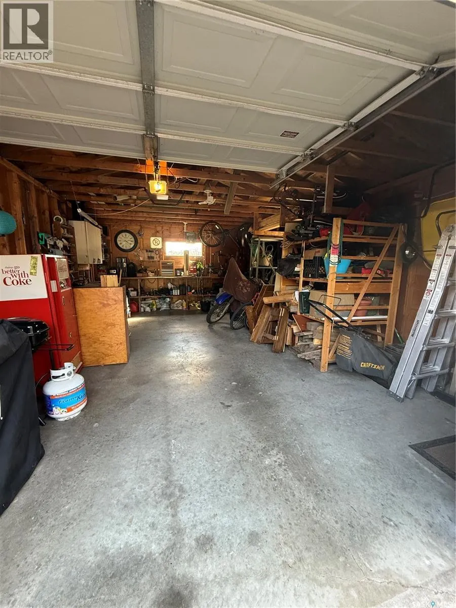212 Ash DRIVE