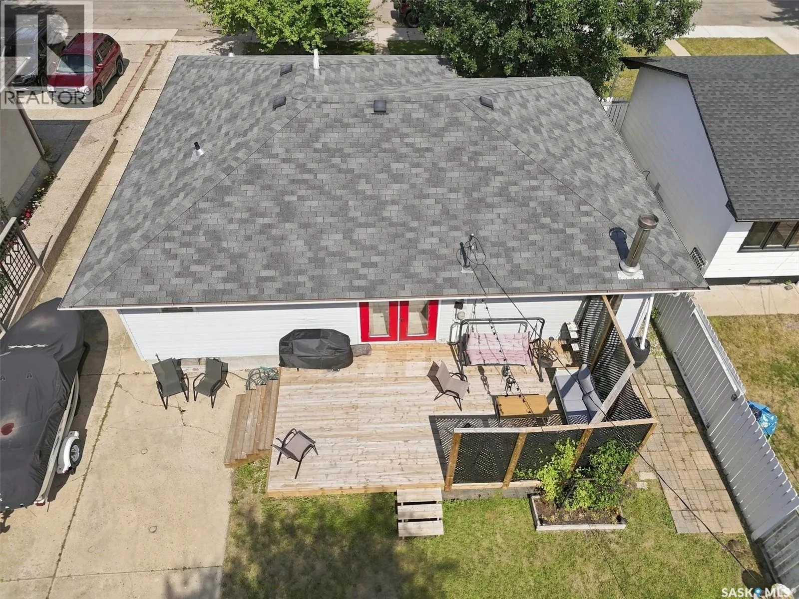 416 Willow STREET E