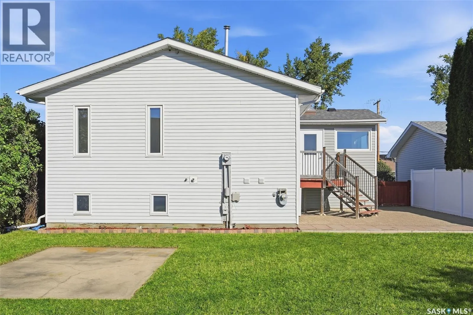 404 Peters STREET