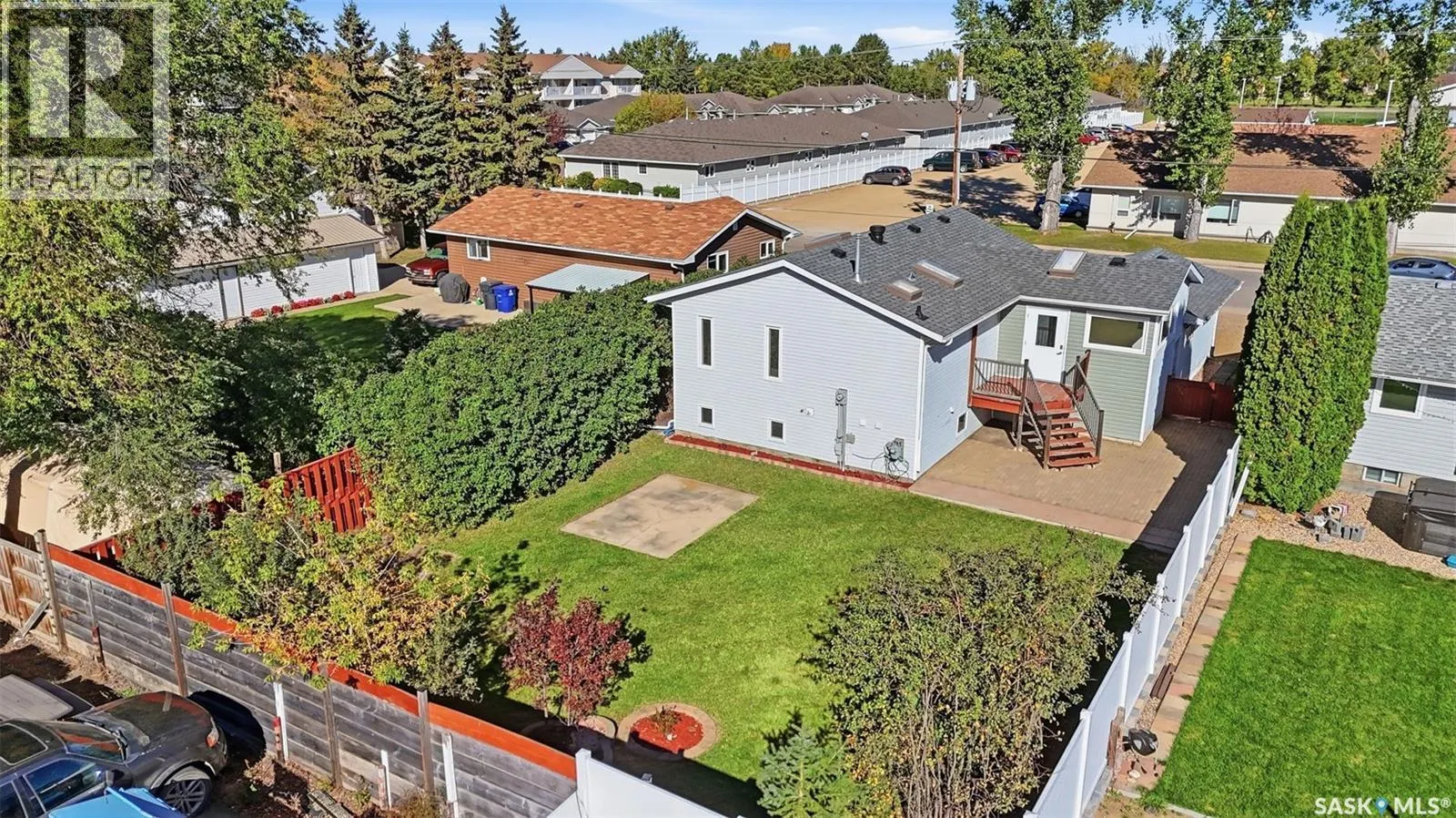 404 Peters STREET
