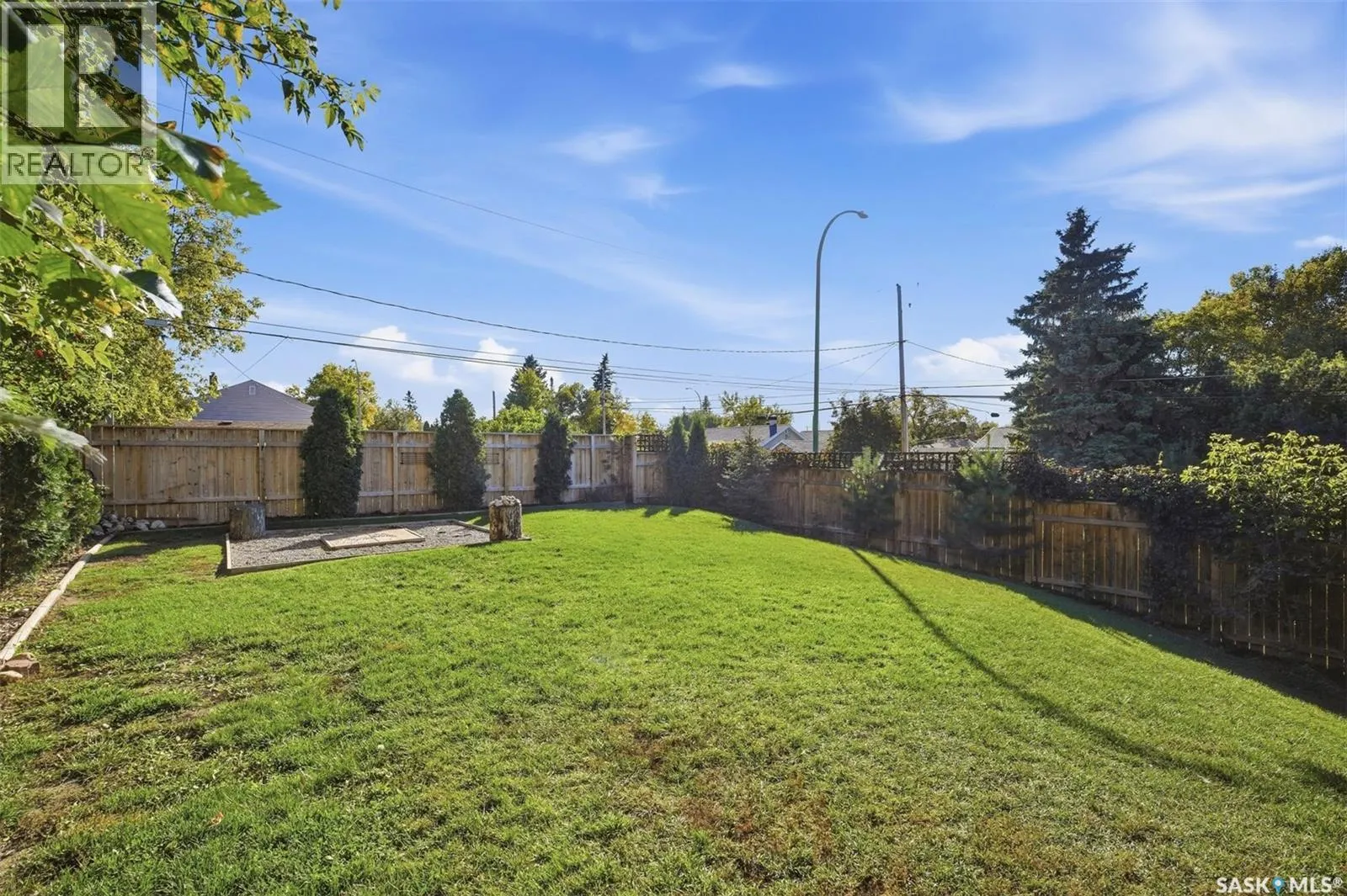 389 21st STREET W