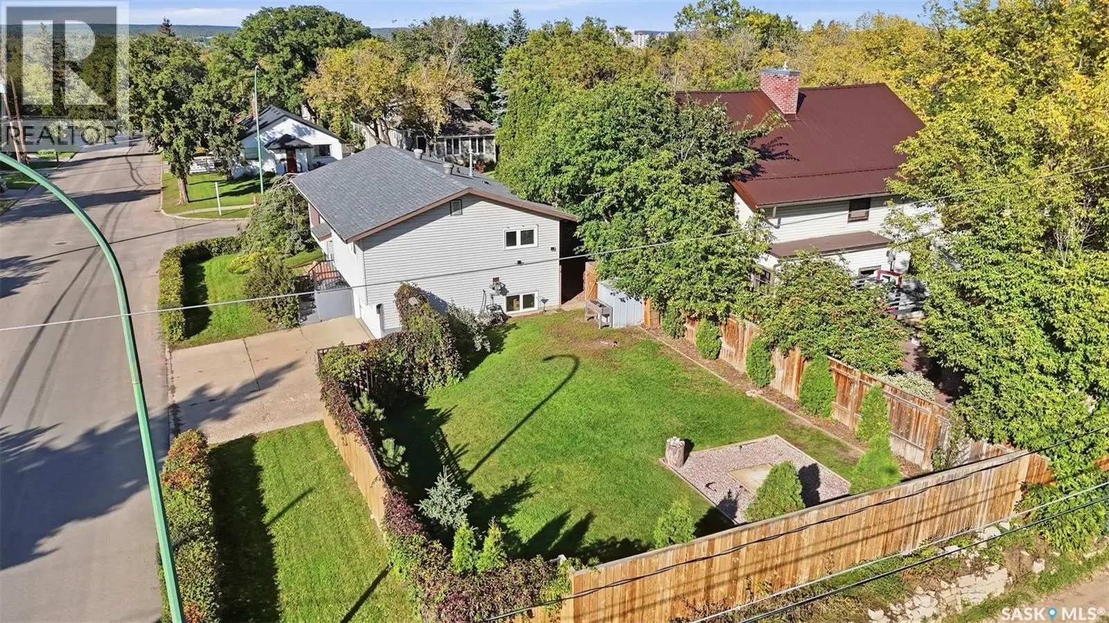 389 21st STREET W