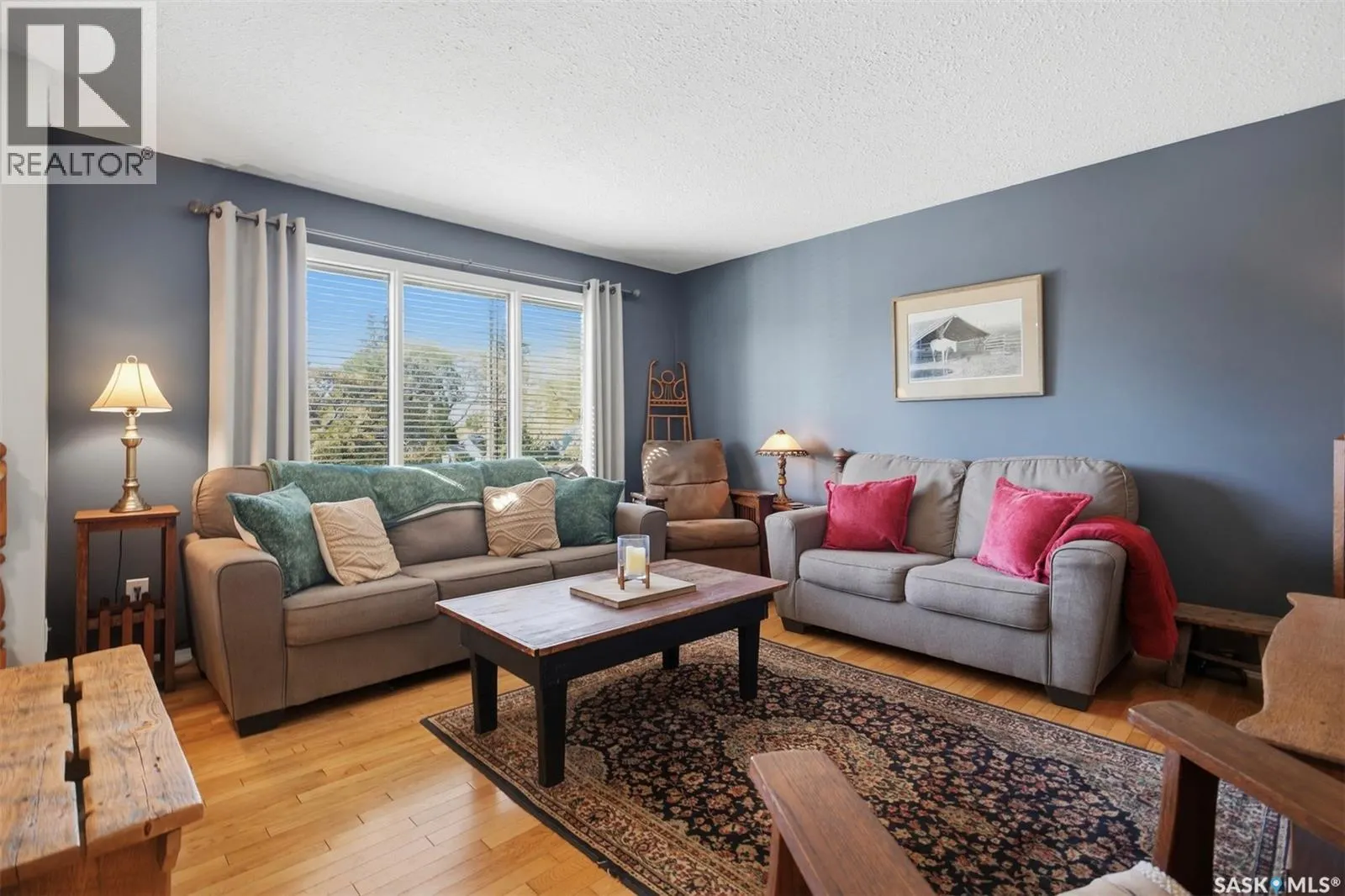 389 21st STREET W