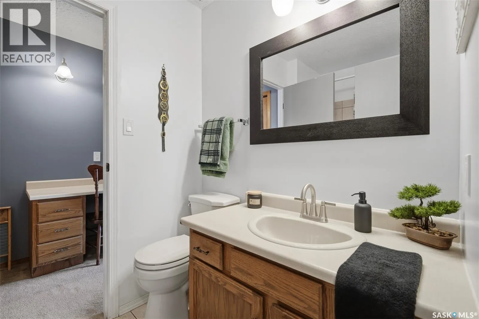 389 21st STREET W