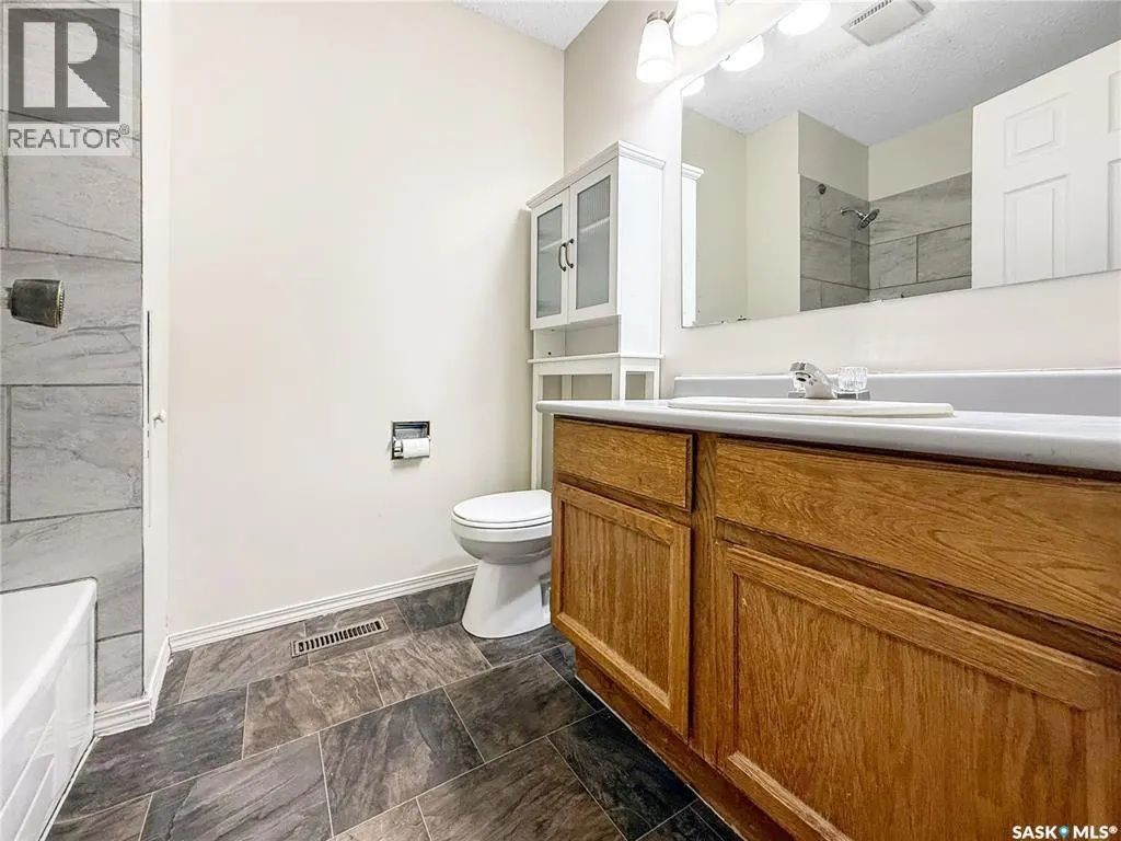 3205 Bliss CRESCENT