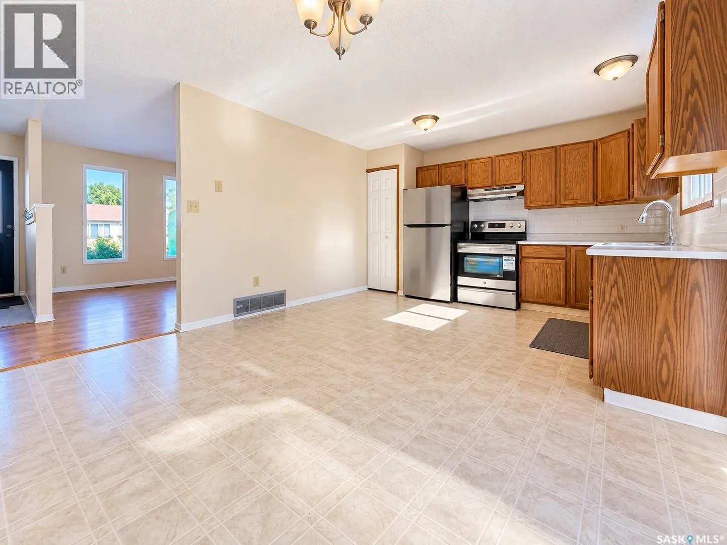 3205 Bliss CRESCENT