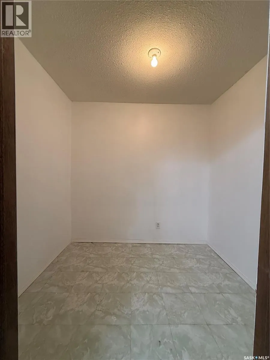 3205 Bliss CRESCENT