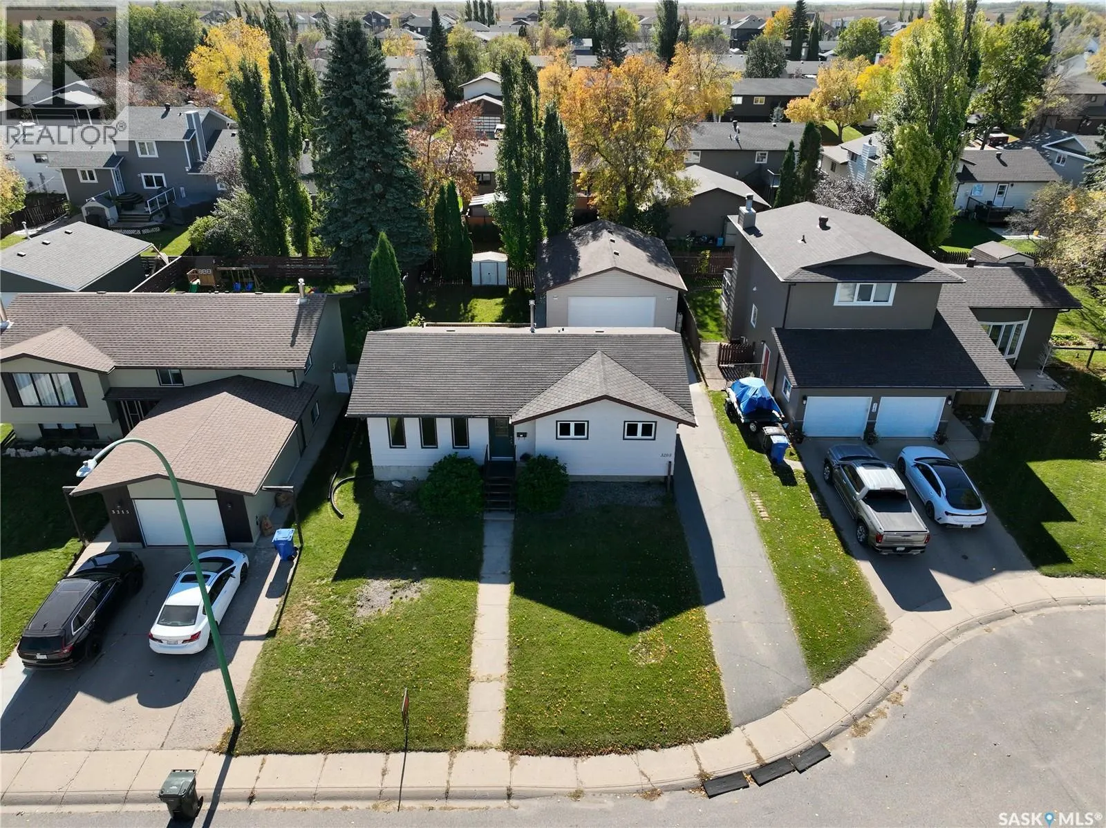 3205 Bliss CRESCENT