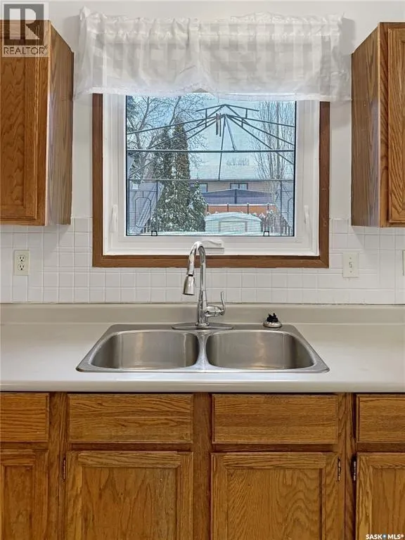 3205 Bliss CRESCENT