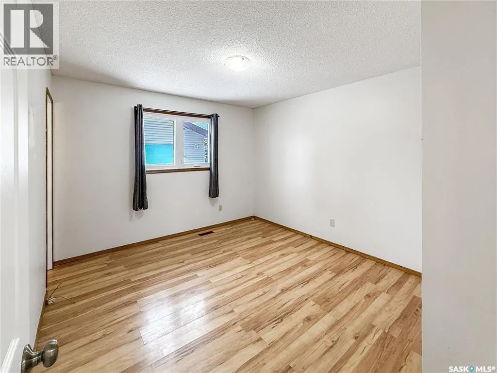 3205 Bliss CRESCENT