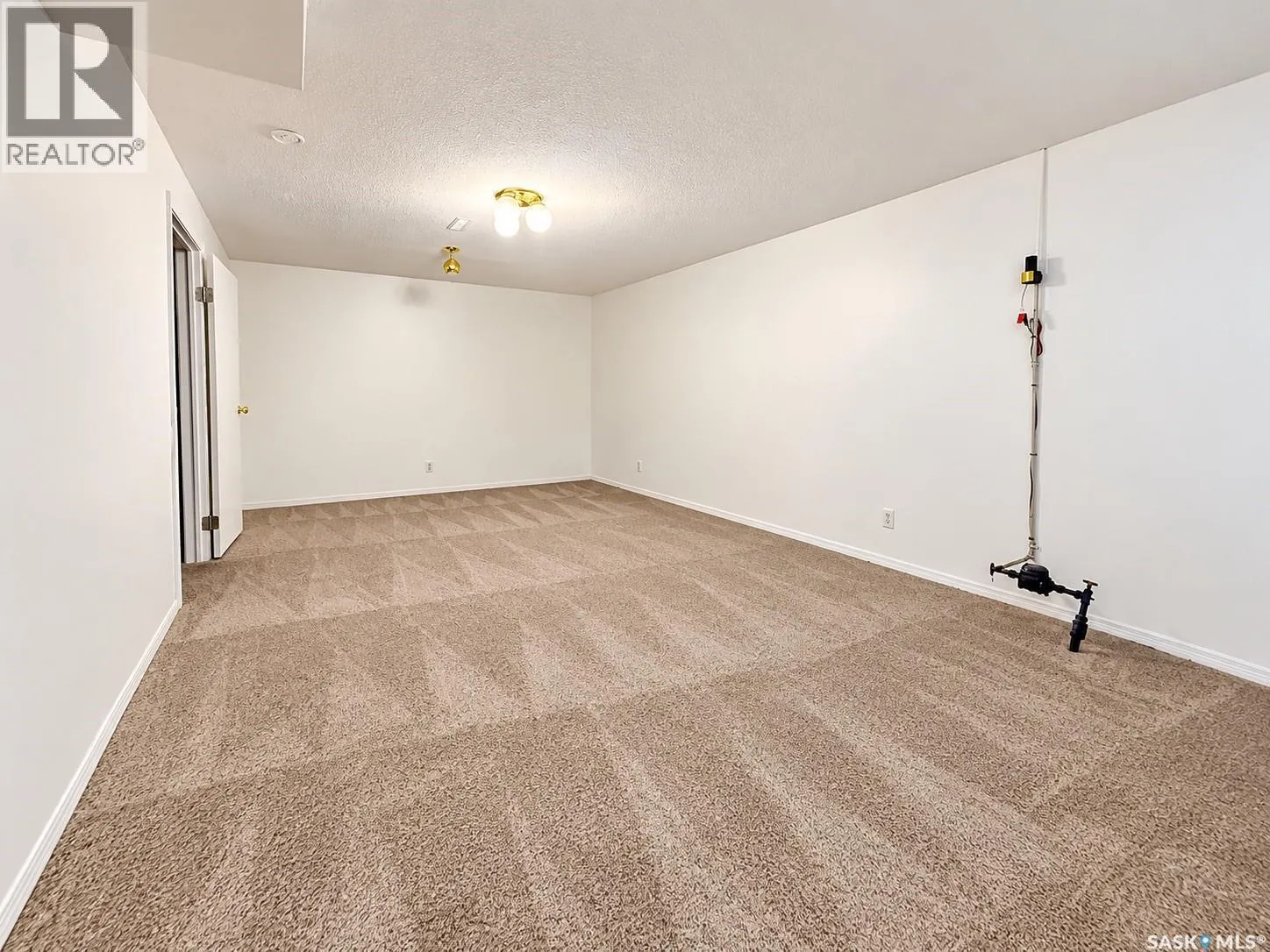 3205 Bliss CRESCENT