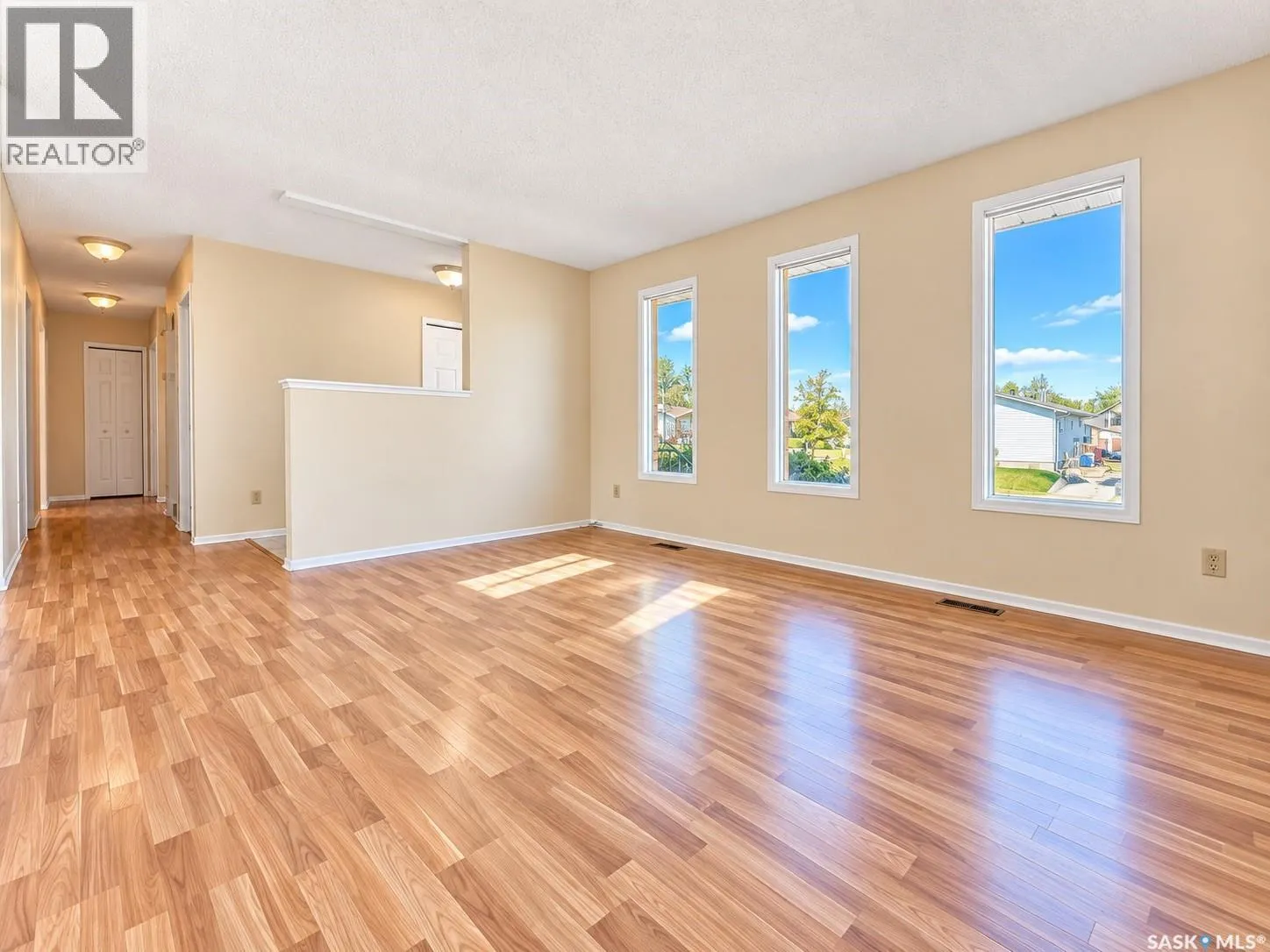 3205 Bliss CRESCENT