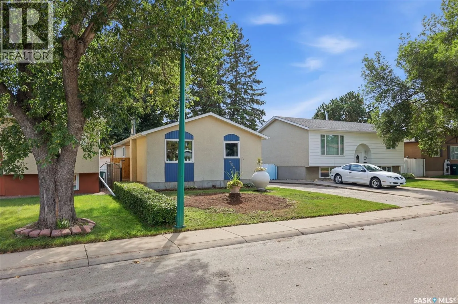 254 McMaster CRESCENT