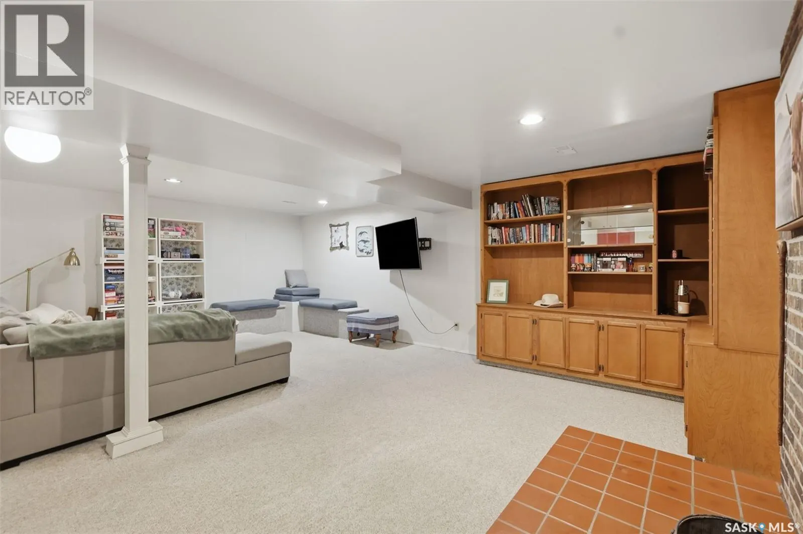254 McMaster CRESCENT