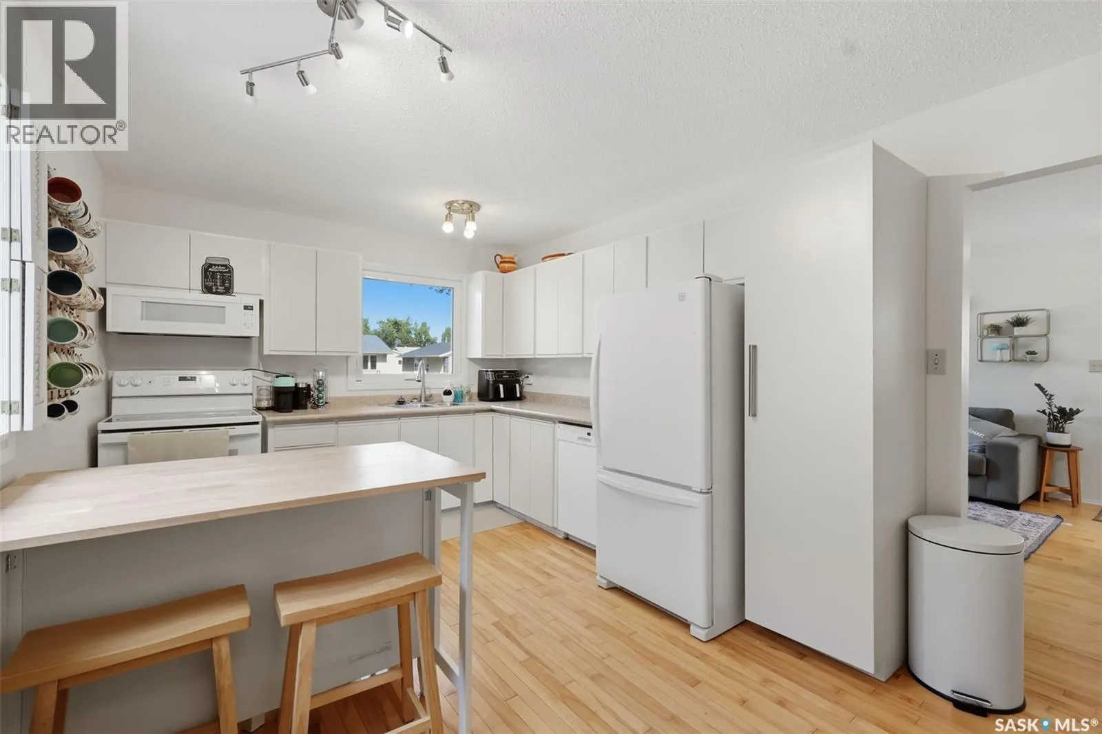 254 McMaster CRESCENT