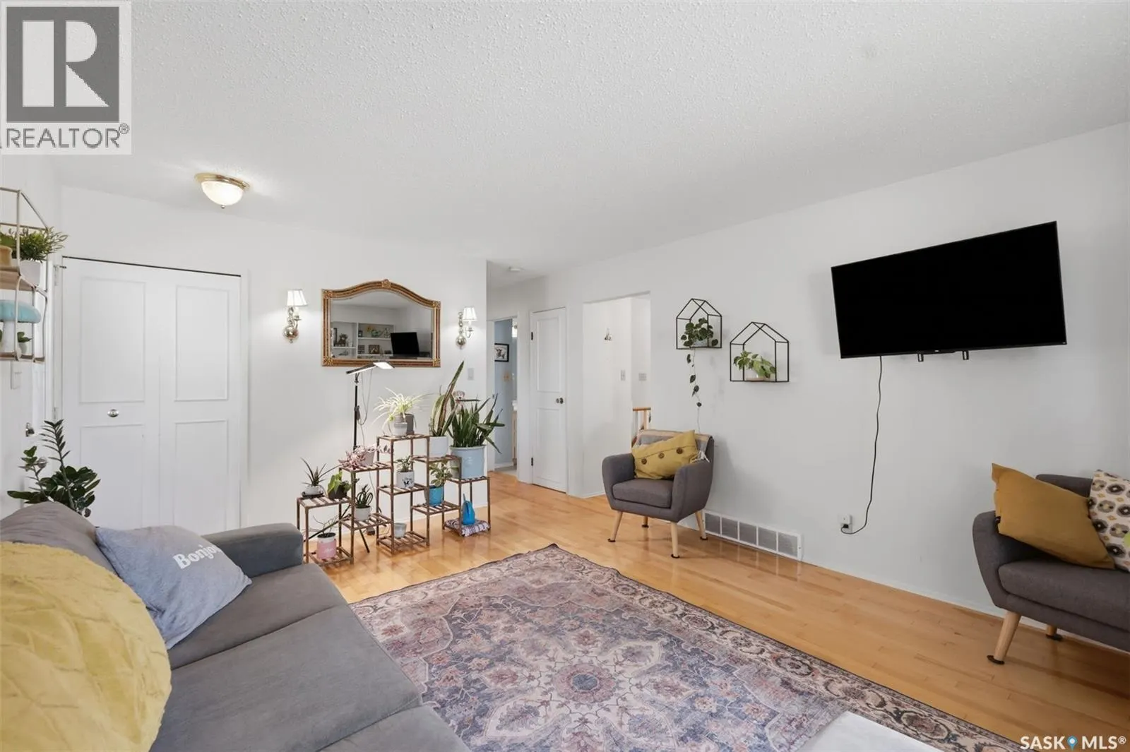 254 McMaster CRESCENT