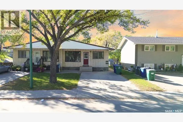 4 Carleton DRIVE