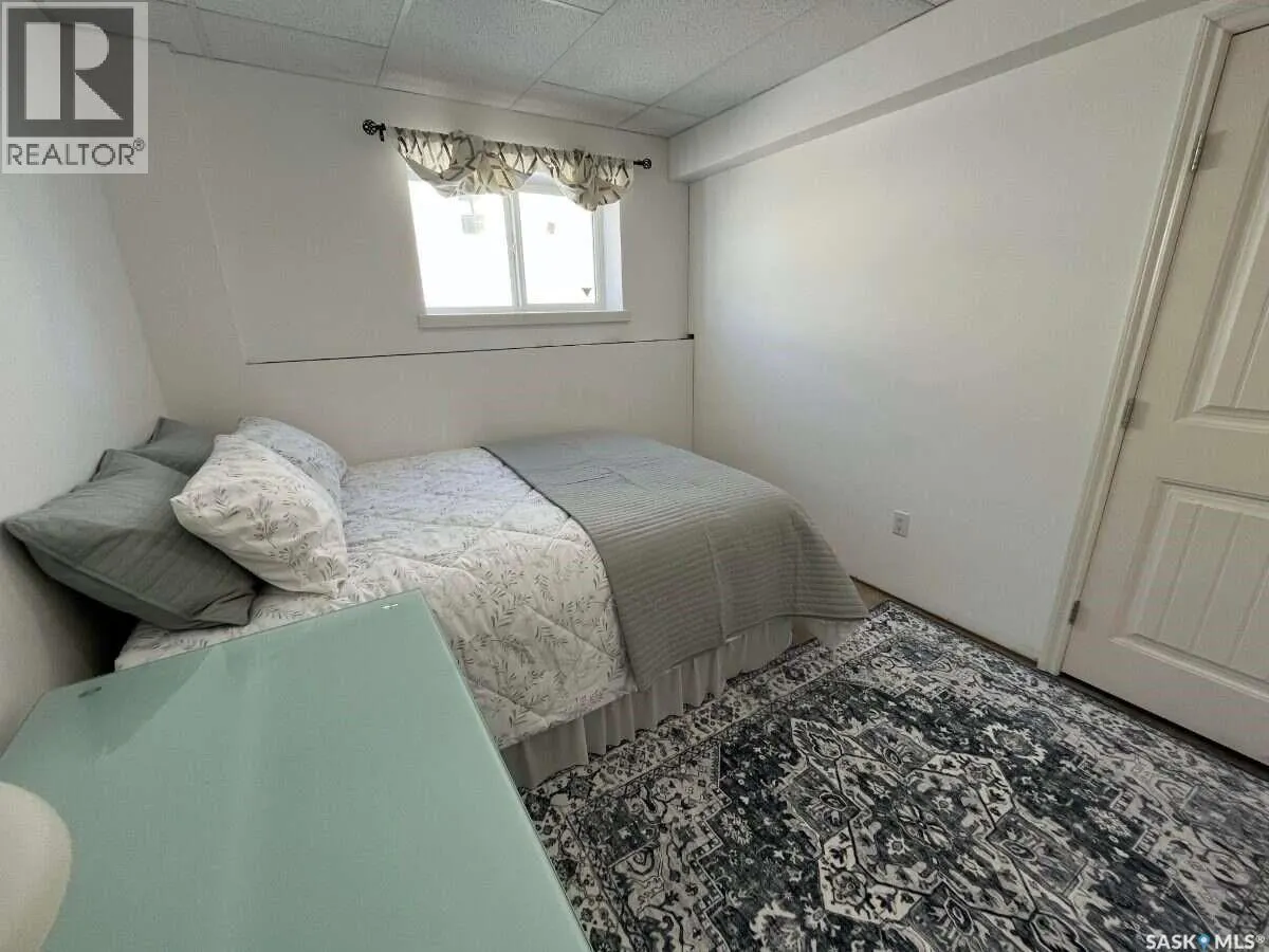 3 Poplar PLACE